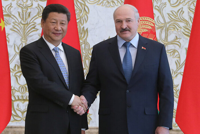 Санкції – не єдина причина. Експерти ISW пояснили, навіщо ще Лукашенко їздив до Китаю
