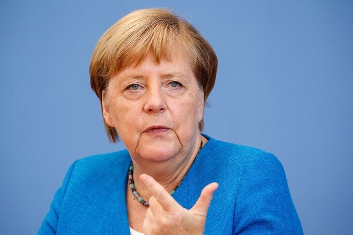 Війна в Україні: Бундестаг поклав відповідальність на Меркель