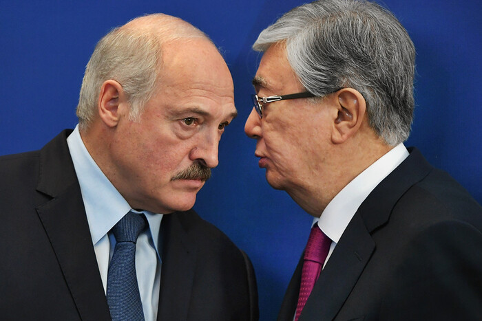 Казахстан и Беларусь играют против Кремля?