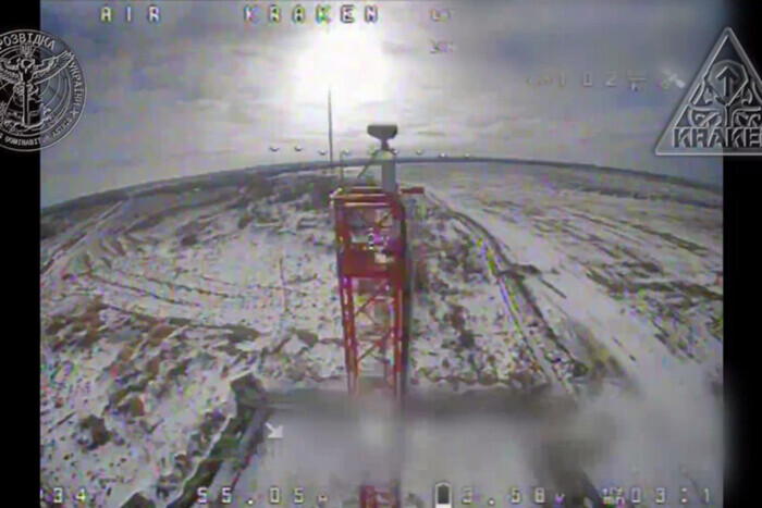 Спецподразделение ВСУ уничтожило башни наблюдения в России (видео)