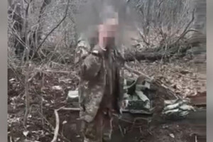 Россияне обнародовали видео расстрела украинского пленного: Банковая жестко отреагировала