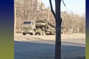 На Донбасі росіяни накопичують техніку: Андрющенко показав напрямок (відео)