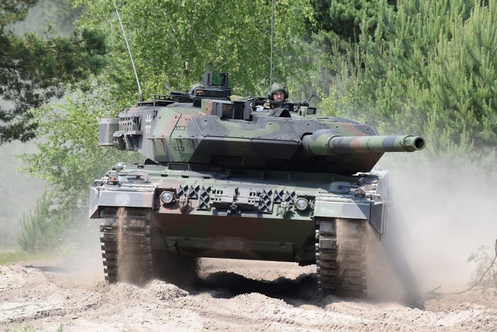 Чехія планує викупити у Швейцарії Leopard 2