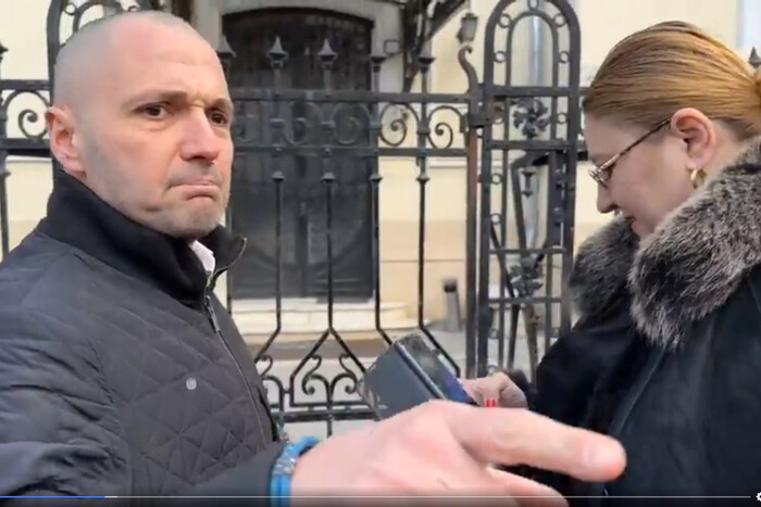 Агенти Кремля влаштували під посольством України в Бухаресті провокацію
