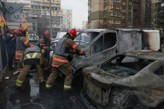 Столиця відновлює теплопостачання після атаки РФ: 300 будинків вже з опаленням 