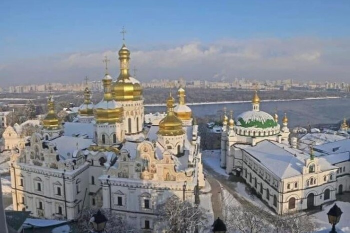 Велике виселення з Лаври: Московська церква скиглить, що не виїде