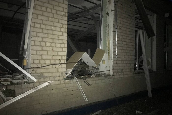 Росіяни вдарили ракетами по житловому комплексу у Запоріжжі