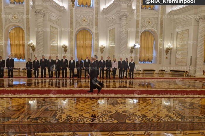Сі Цзіньпін прибув до Кремля на зустріч із Путіним (відео)