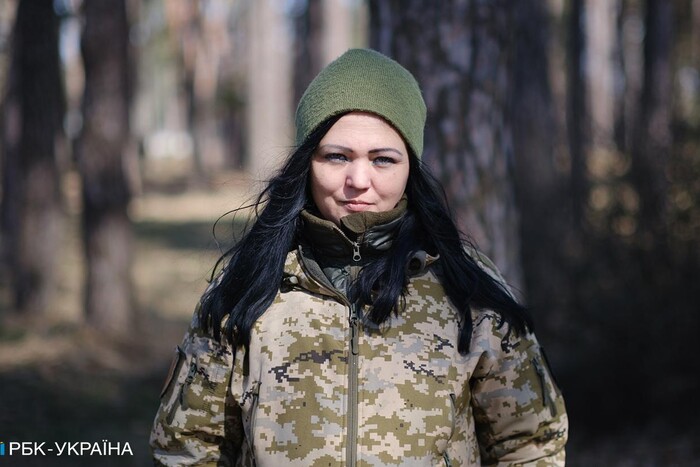 Росіяни вбили її батьків, чоловіка та малих дітей. Історія бойового медика Олесі