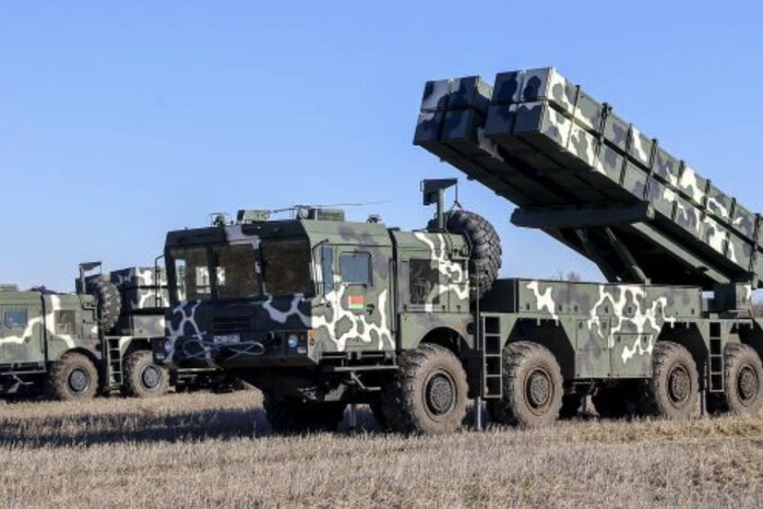Білорусь вигадала пояснення появі ракетного полку поблизу Рівненщини
