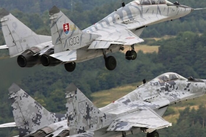 Словаччина передала Україні перші МіГ-29 
