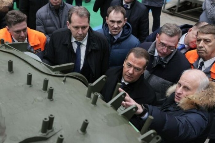 1500 танків на рік: експерт прокоментував нові марення соратника Путіна