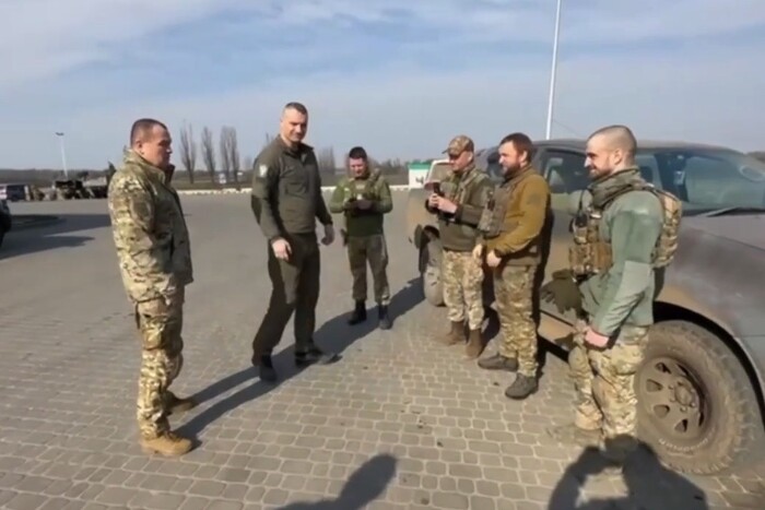 Кличко поїхав на схід та зустрівся з оборонцями Бахмута та Вугледара (відео)