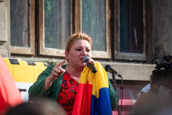 Румунська депутатка, що робить антиукраїнські заяви, виявилася подругою російського посла (фото)