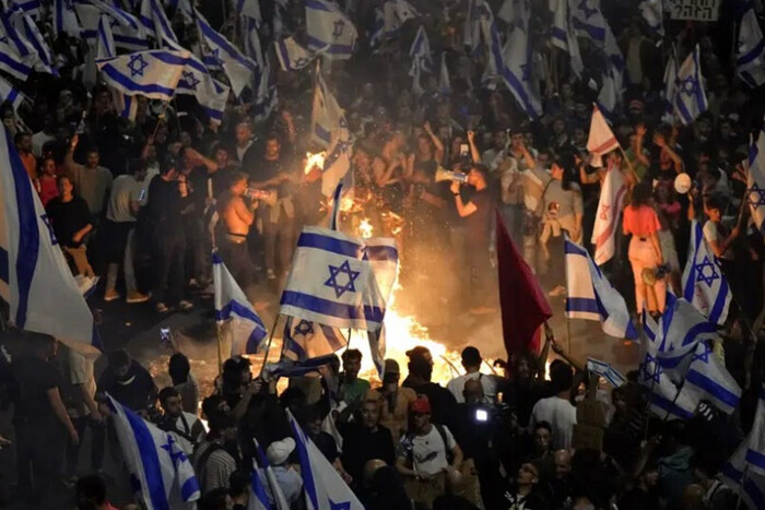 Протести в Ізраїлі: поліція розігнала демонстрантів водометами (відео)