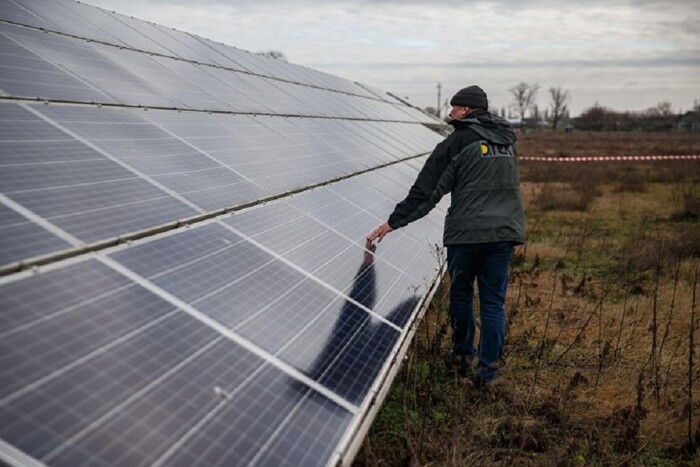 Деокупована Трифонівська сонячна електростанція відновила 50% своєї потужності