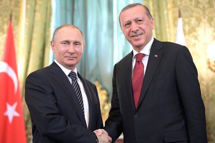 Ердоган кличе Путіна у гості на ядерний об'єкт