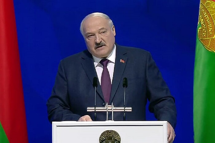 Ядерні погрози та випрошування переговорів із Путіним. Головні заяви Лукашенка