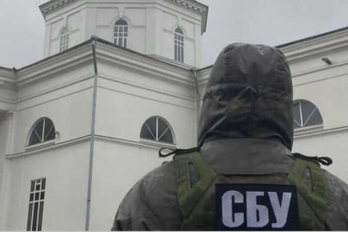 Священник УПЦ МП на Буковині допомагав ухилянтам утікати від мобілізації
