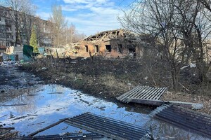 Росіяни обстріляли центр Констянтинівки: є жертви та поранені