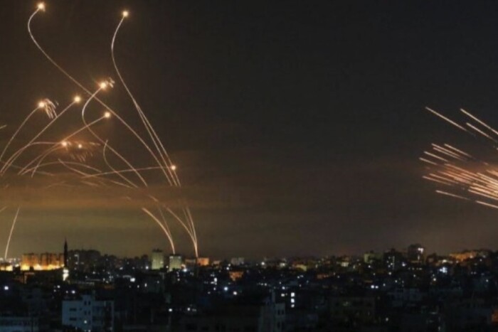 Ізраїль заявив, що збив невідомий літак, який летів із Сирії