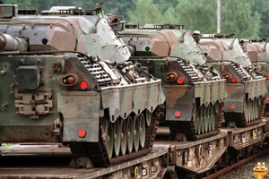 Союзники из Североатлантического альянса обещают поставить в Украину шесть батальонов танков Leopard