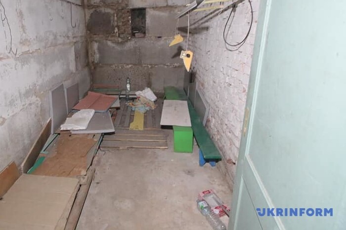 Зеленський побував у «підвалі смерті» в Ягідному та озвучив побажання Путіну (фото)