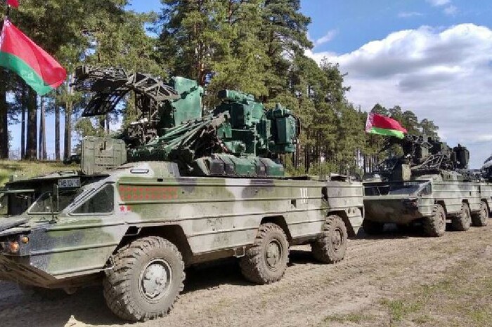 Білорусь почала раптову перевірку бойової готовності армії