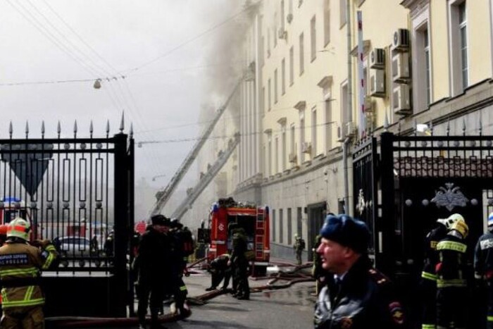 У Москві горить будівля міноборони РФ (відео)