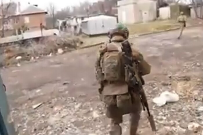 Українські захисники показали вуличні бої у Бахмуті (відео)