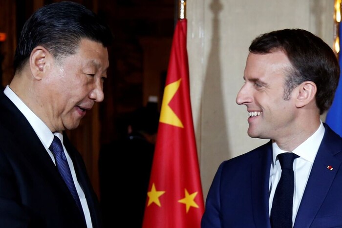 Сі Цзіньпін схиляє Макрона «дружити» проти США – Reuters