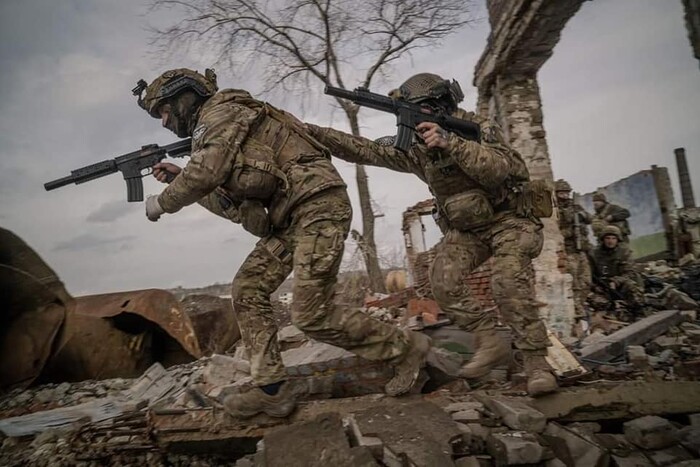 «У них там бункери під землею»: окупант скиглить, бо росіяни не можуть прорвати оборону ЗСУ