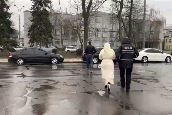 Пылкую защитницу УПЦ МП Кохановскую забрали на допрос в СБУ (видео)
