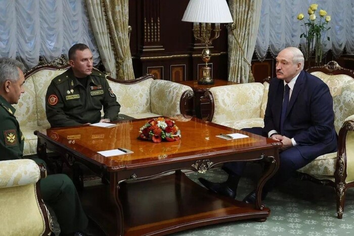 Лукашенко вимолює у Росії допомогти захистити Білорусь від «зовнішніх загроз»