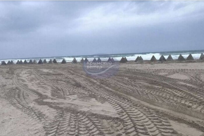 Росіяни масово закривають пляжі в окупованому Криму