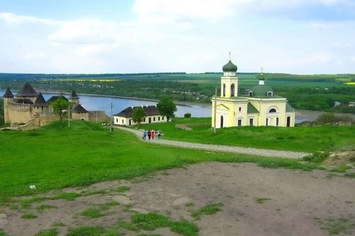 Громада УПЦ МП повернула Церкву Олександра Невського заповіднику «Хотинська фортеця»