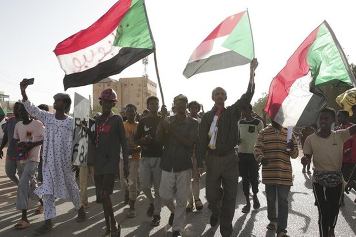 Боротьба за владу у Судані. Що відомо?