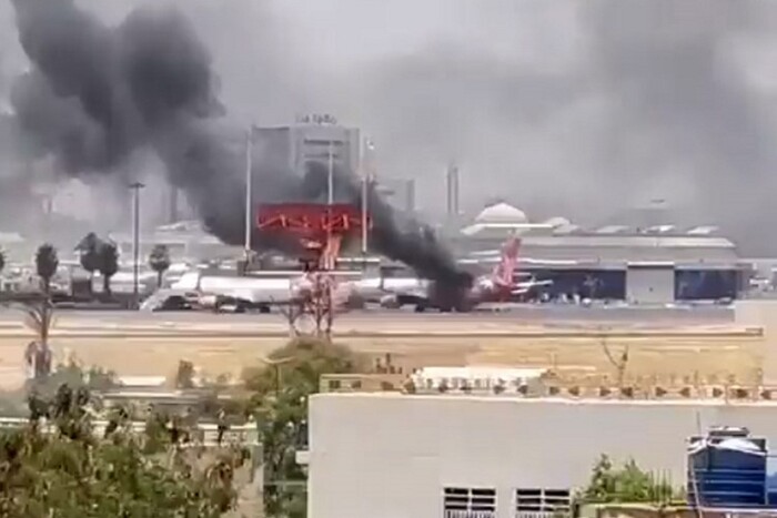 Екіпаж вдалося вивезти: МЗС прокоментувало інцидент із українським літаком у Судані