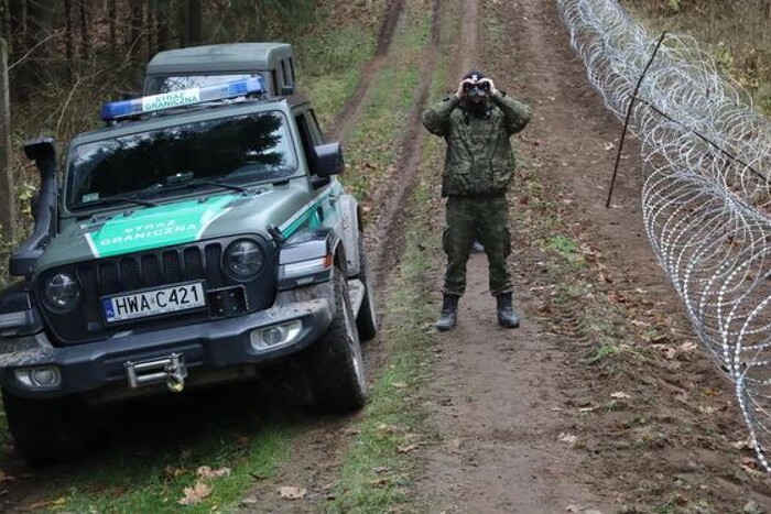 Польща зводить електронний бар'єр на кордоні з Росією