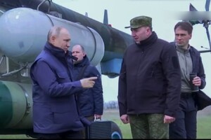 Візит Путіна на окуповані території. Диктатор загнав себе у глухий кут