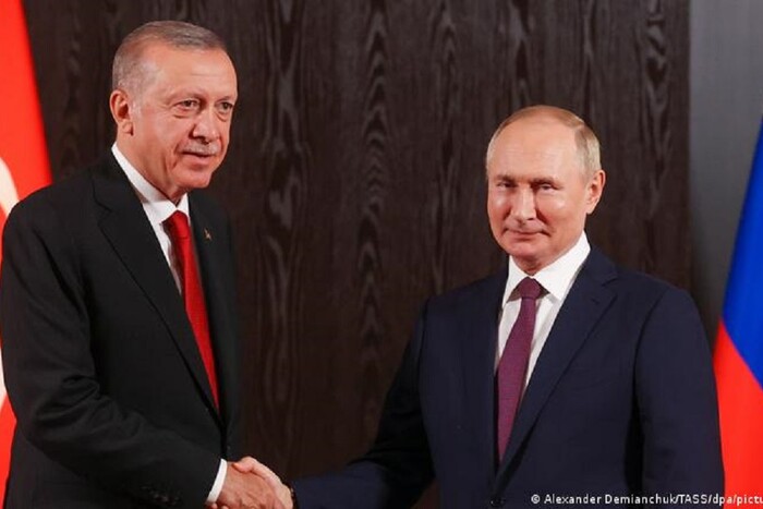 Диктатор злякався? Путін відмовився їхати на запуск АЕС до Туреччини