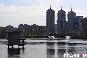 Повінь у столиці: Дніпро затопив Гідропарк (фото)
