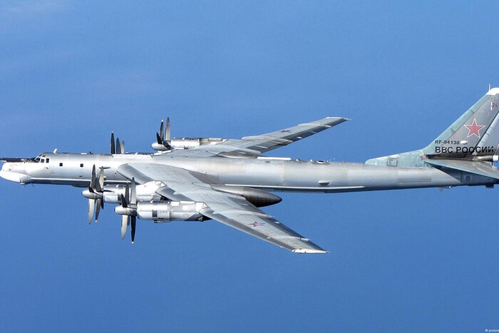Біля Аляски винищувачі США перехопили два російські літаки