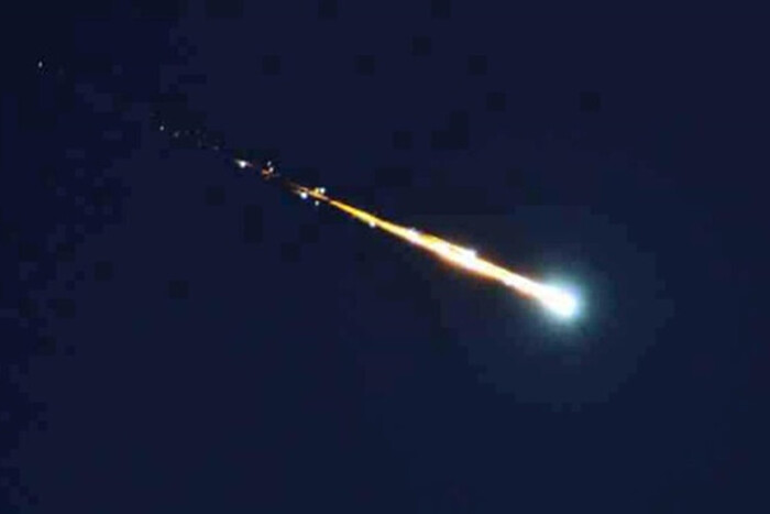 Появилось видео падение метеорита, вспышку которого видели киевляне