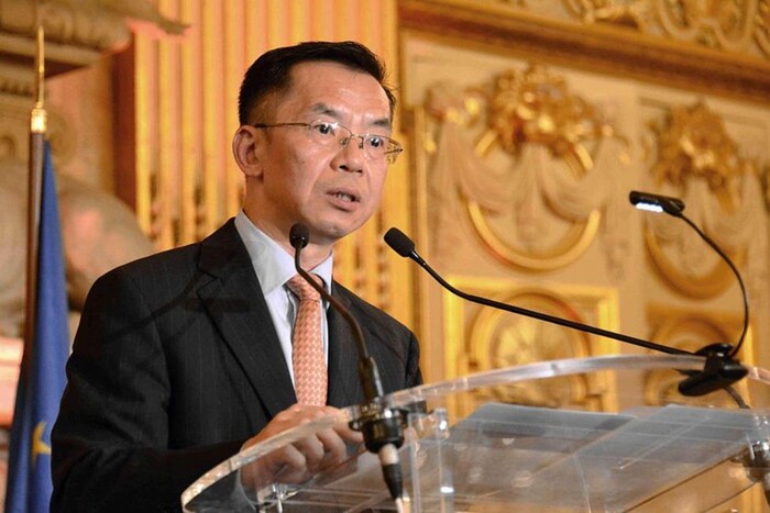 Євродепутати закликали Францію оголосити посла Китаю персоною нон ґрата