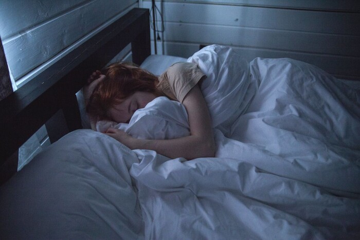 Злість та зморшки: які наслідки чекають на тих, хто пізно лягає спати