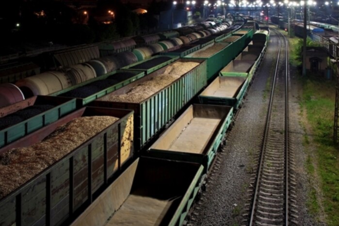 «Укрзалізниця» відновила перевезення агропродукції через Польщу