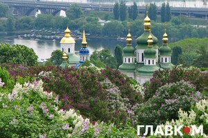 Квітучий Київ: куди піти, щоб помилуватися весною (фото)
