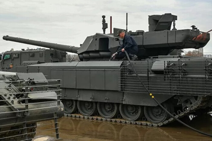 Россия заявила, что перебросила в Украину «новейшие танки» Т-14