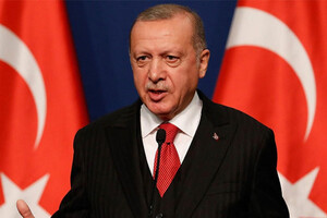 Эрдогану стало плохо во время прямого эфира (видео)